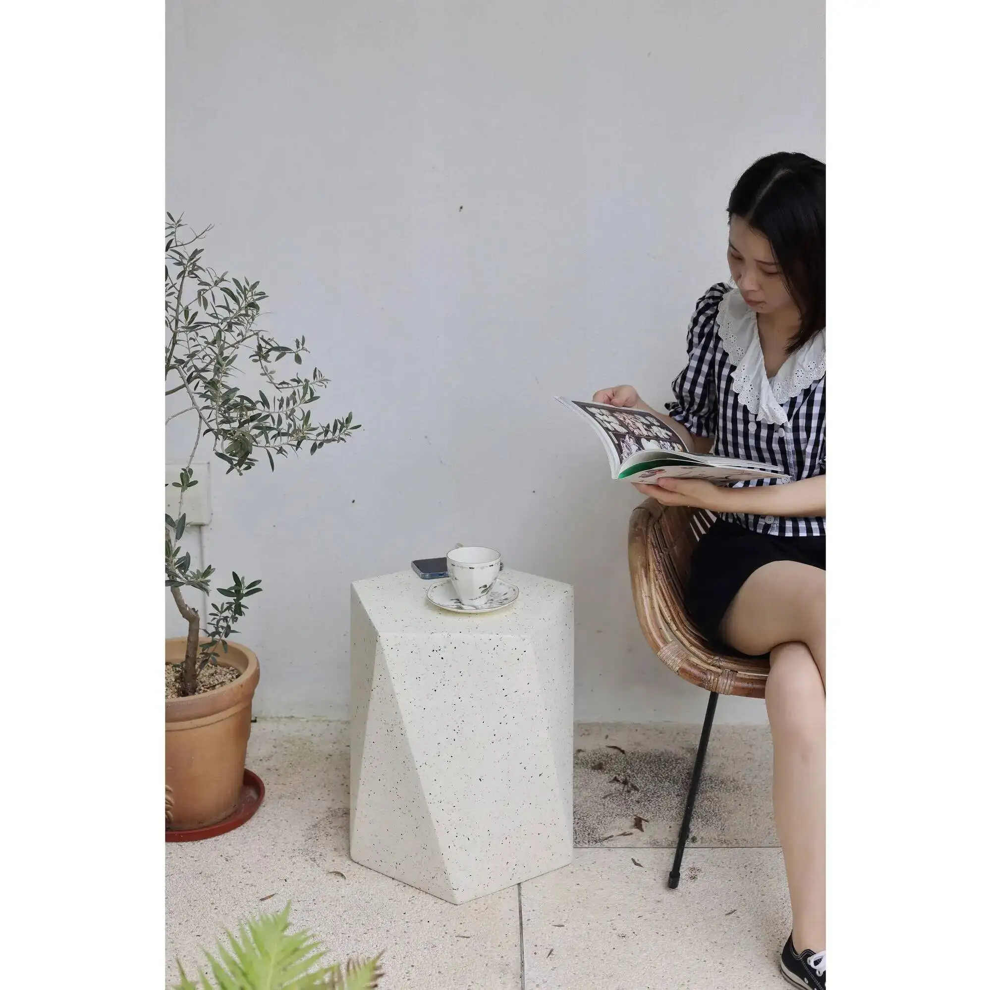 Design Art Sofa Side Table Living Room Simple Modern Geometric Small House Corner Coffee Table Magnesium Oxide Table