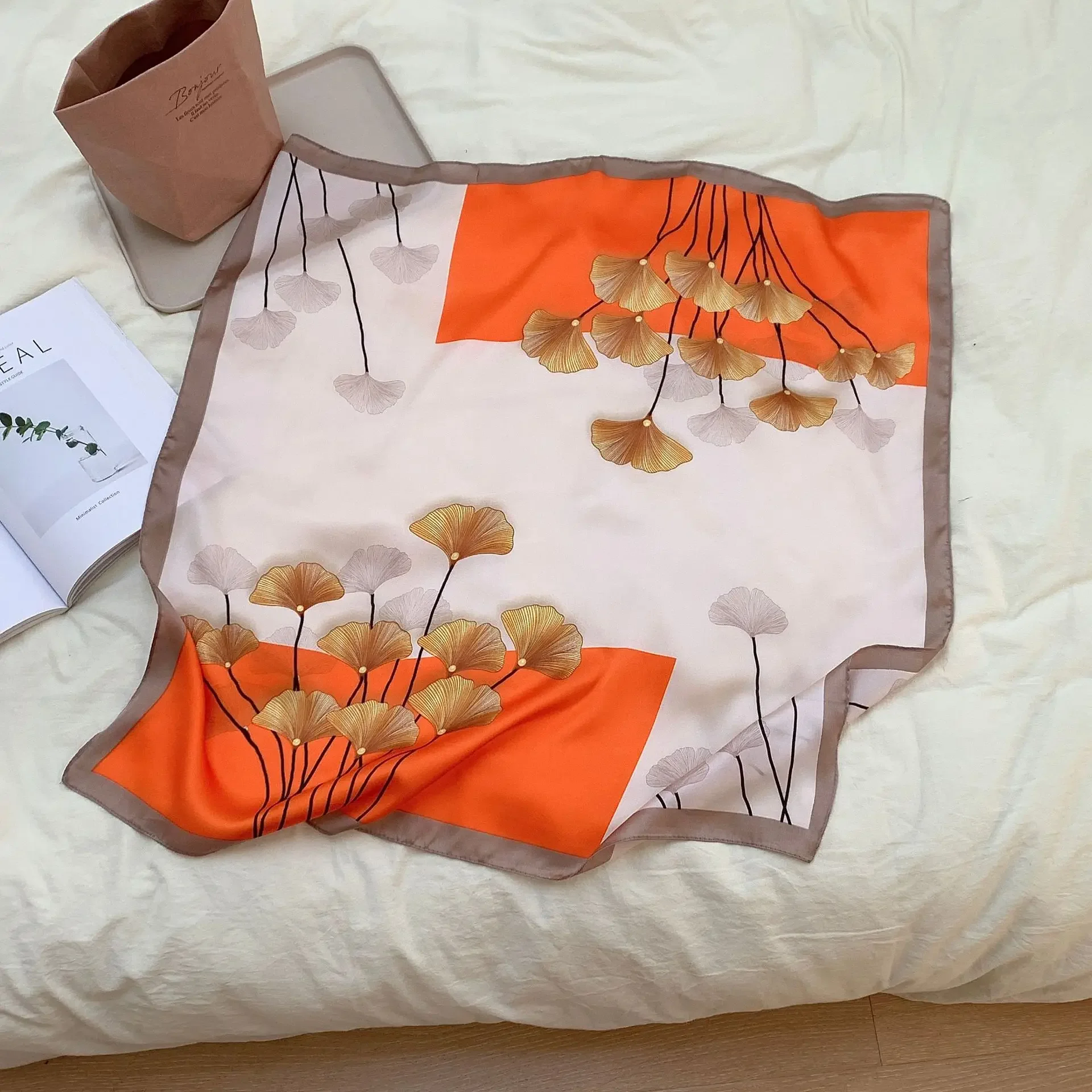 New Spring and Summer Small Square Scarf, Silk Scarf, Women's Simple and Fashionable Neck Protection Decoration, Thin Serie