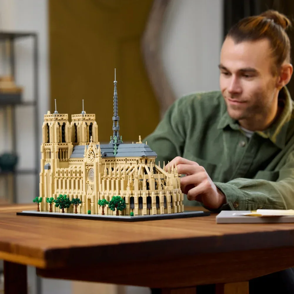 Kit de modèle rwNotre-Dame de Paris, ensemble de blocs de construction à collectionner pour adultes, cadeau d'urgence pour les amoureux de l'histoire, 21061