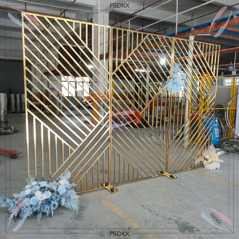 

Luxury Wedding Stage Backdrop Gold Iron Wedding Arch Backdrop Metal Stands