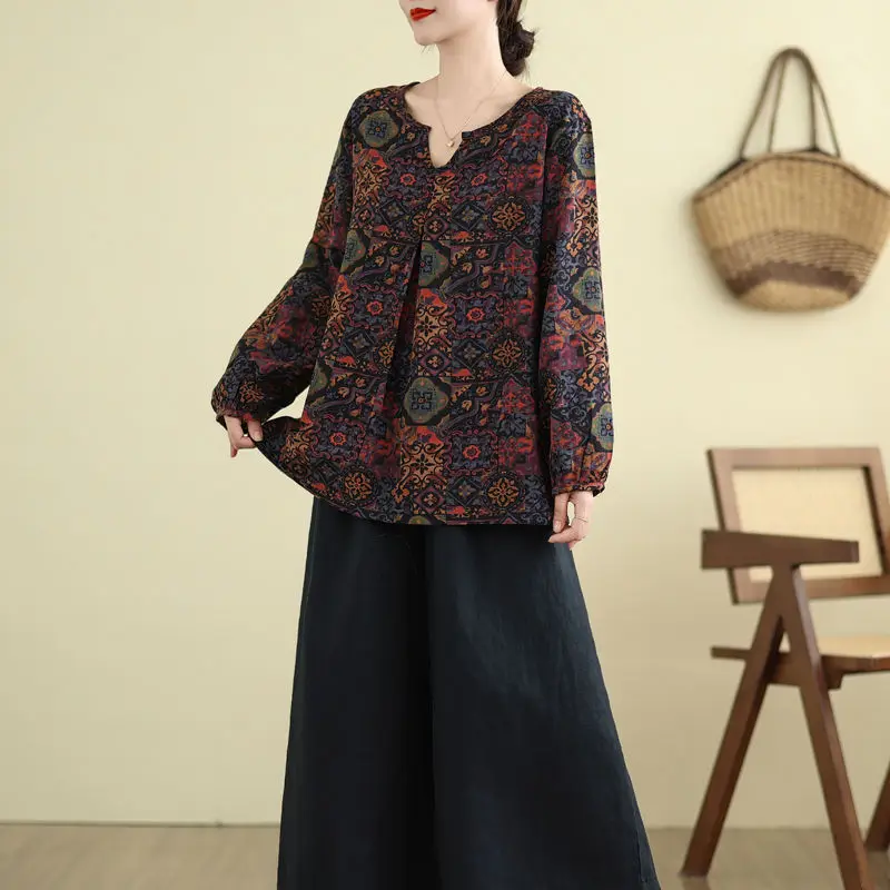Chinese style  Autumn Women's Cotton hemp V-Neck Printing Vintage Fashion Indie Folk Long Sleeve Loose Pullovers T-Shirts Tops