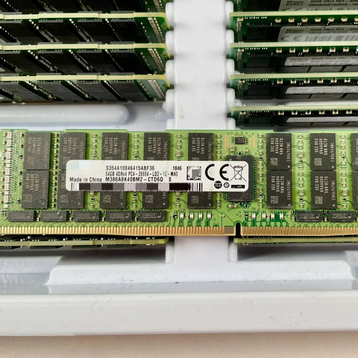 

M386A8K40DM2-CTD 64G 4DRX4 PC4-2666V-LRDIMM
