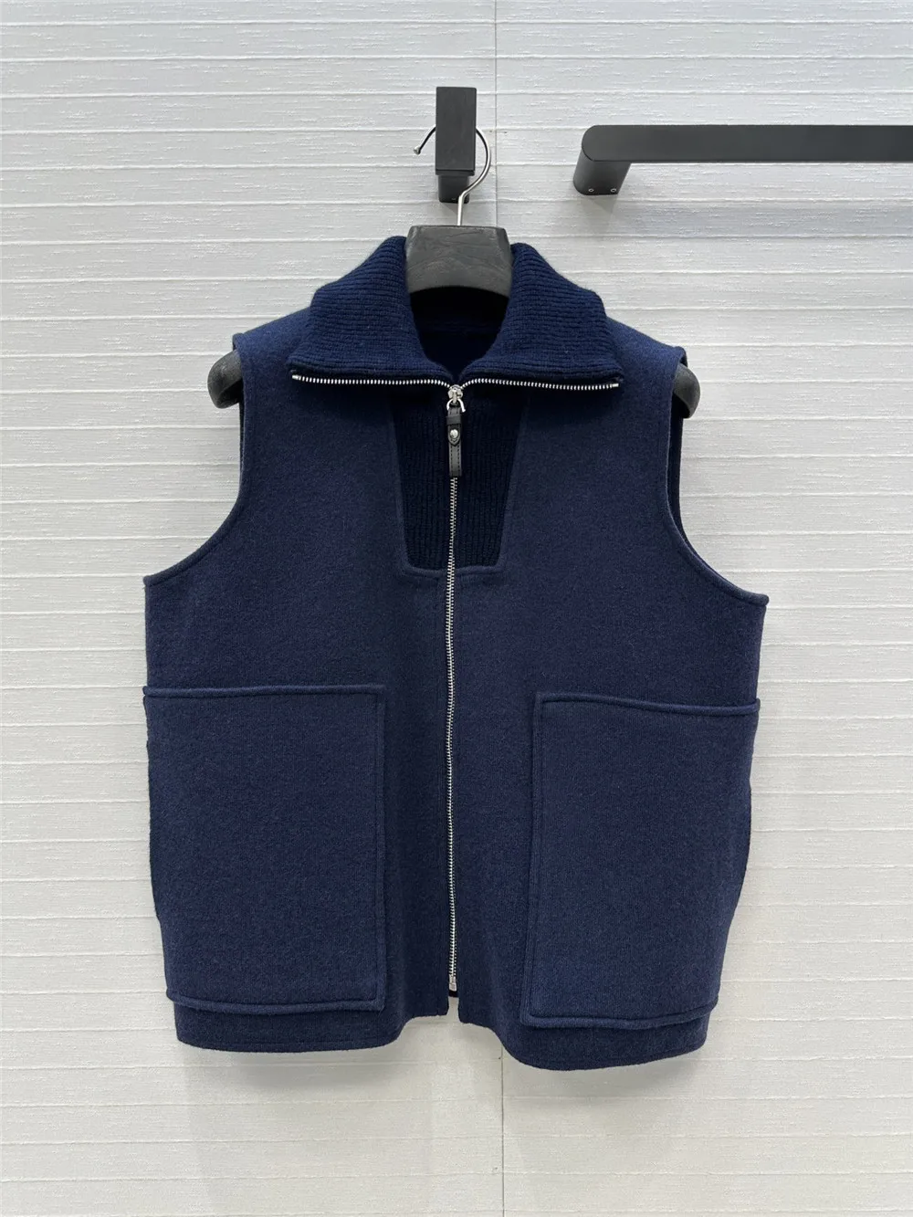 

25 Autumn/Winter New Stand up Collar Zipper cardigan Cashmere Knitted Women's Tank Top