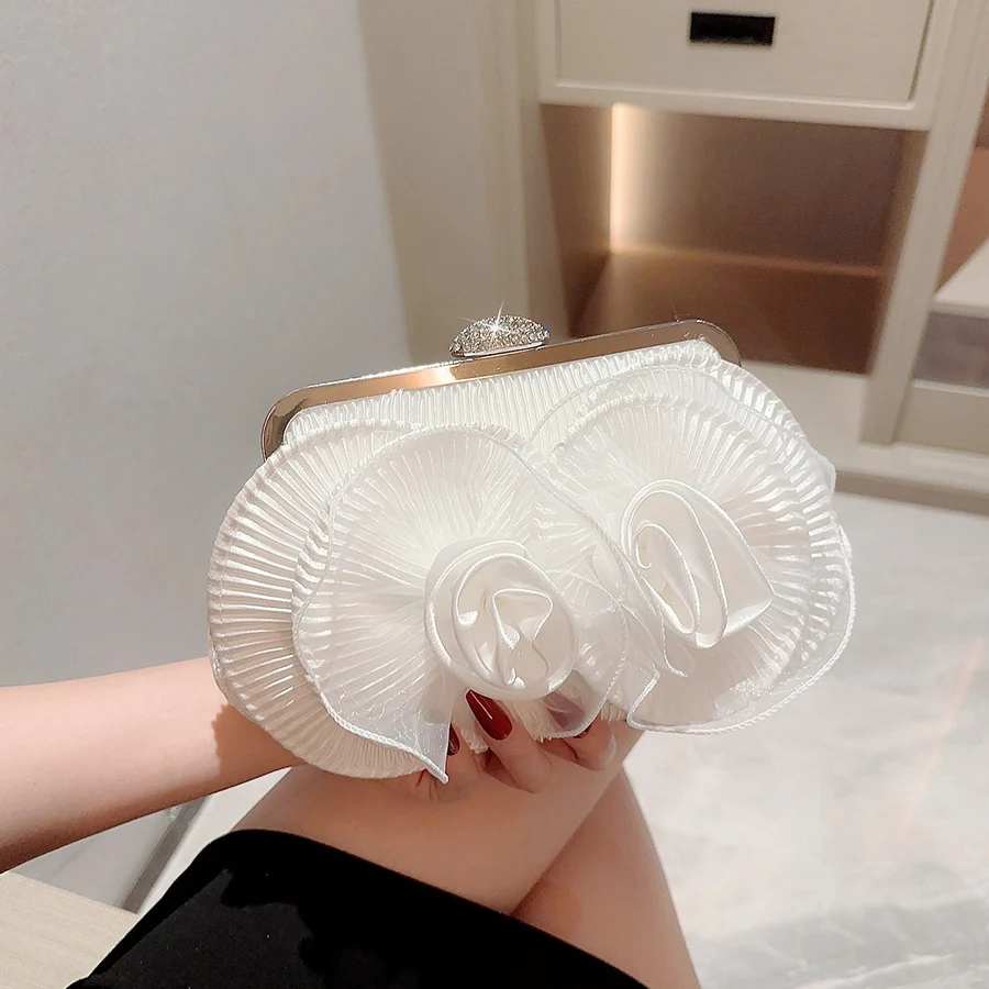 

Satin Three-Dimensional Flower Pleated Clutch Women Boutique Clip Shell Handbags Chains Party Evening Bag Crystal Wedding Purse