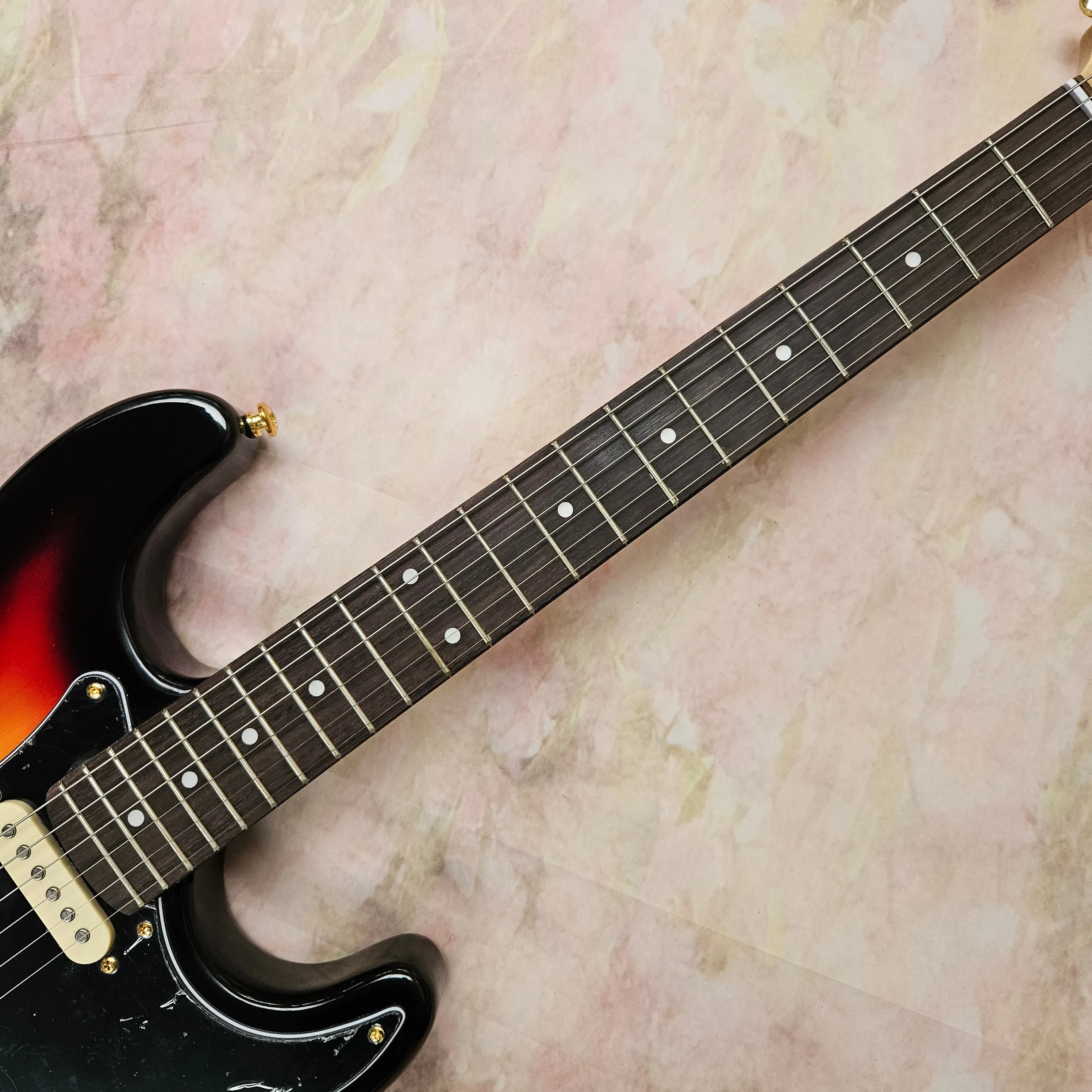 선버스트 색상의 일렉트릭 기타, SSS 픽업, 금색 하 - Electric Guitar Beginner 리뷰 및 가격