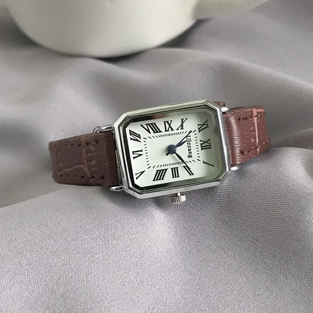 Casual Retro Römischen Zifferblatt Quarz Uhren Damen Rechteck Lederband Armbanduhr Uhr Modische für Frauen Reloj De Mujer