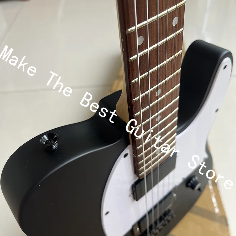 Classic matte electric guitar with locking string knob, guaranteed quality, fast delivery