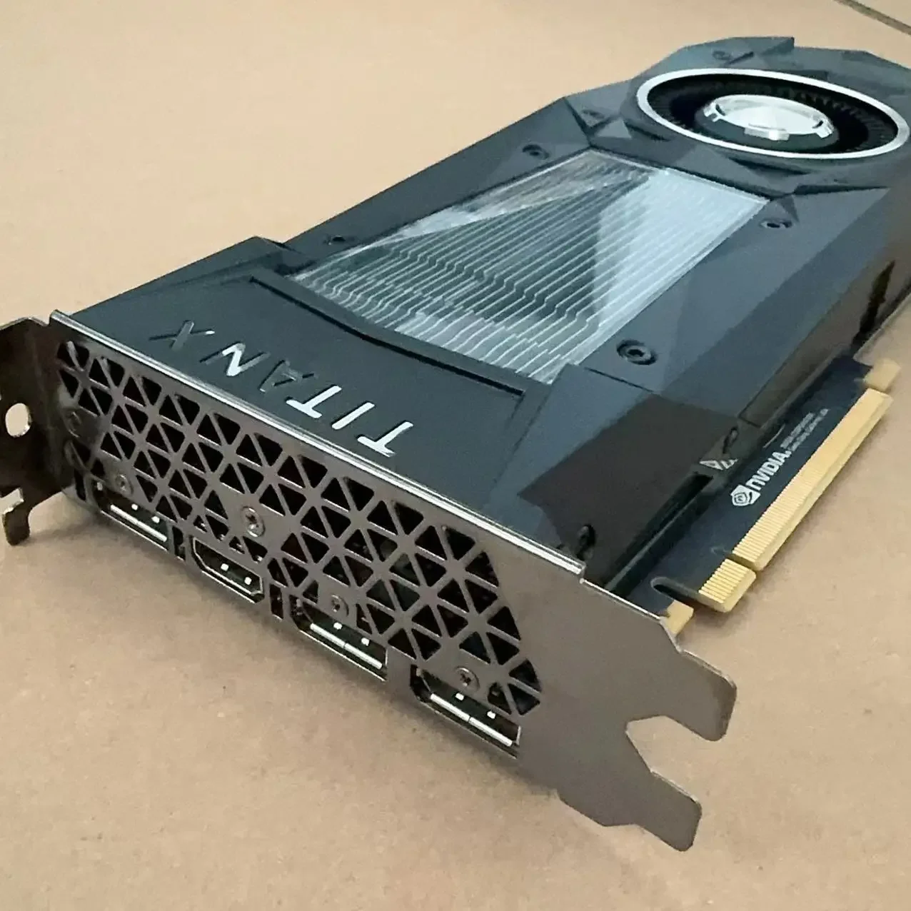 بطاقة الرسومات NVIDIA Titan RTX 12G Titan XP V، عملية تقديم تصميم التعلم العميق، فائقة 1080TI