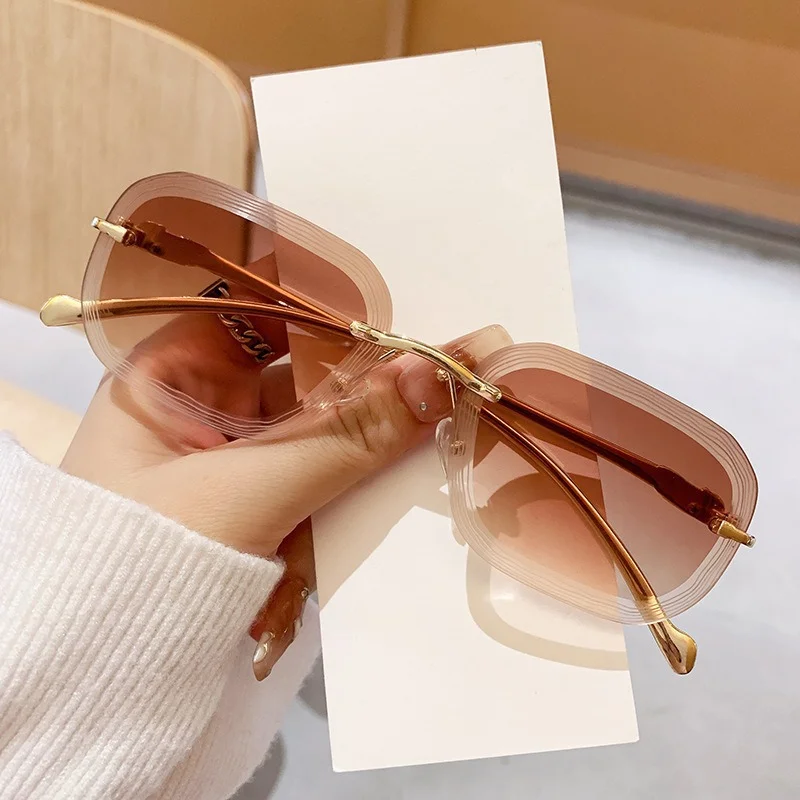 

Fashion Rimless Rectangle Sunglasses Women Men Alloy Brand Cutting Lens Square Sun Glasses Gradient Black Lens Metal Shades