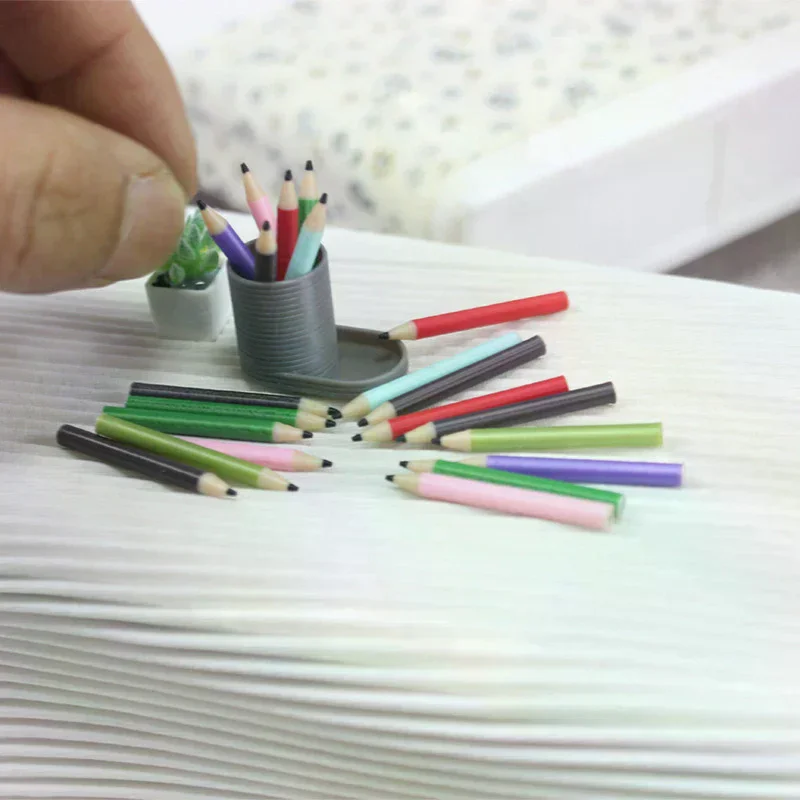 1:12 Dollhouse Miniature Decorative Stationery Set; Pretend Play Pen Holder & Colored Pencils Set Doll Home Toys