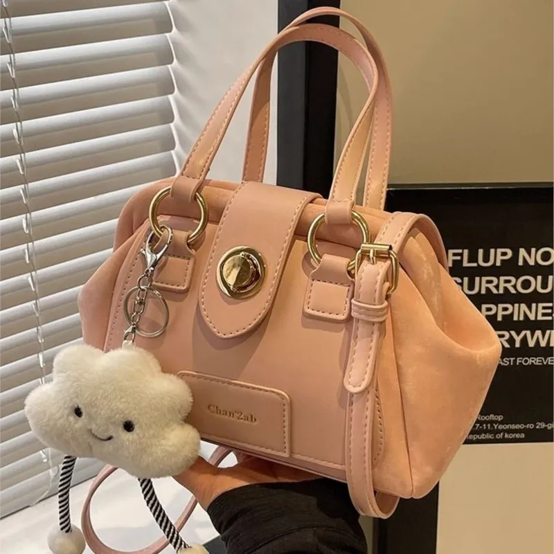 

Милая милая сумка с металлической пряжкой, женская кожаная сумка на плечо большой вместимости, женская однотонная универсальная сумка через плечо