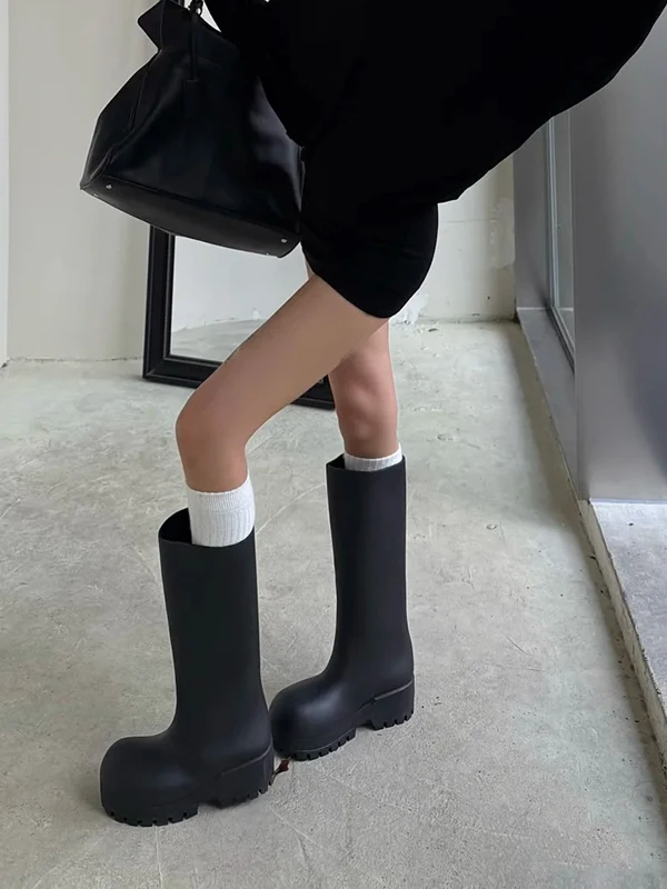 

Waterproof Thi Bot High Top Slip-On Rain Boots Yang Chaoyue Celebri Sli Slimming ort Height Increasing oes