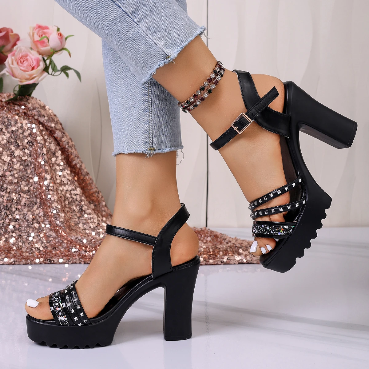Sandalias de cuña vintage con remaches para mujer, sandalias de plataforma de tacón alto para verano 2026, talla grande 43, con hebilla en el tobillo, zapatos de playa