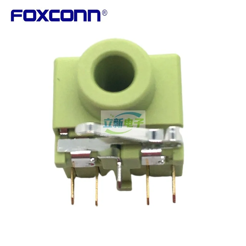 

2pcs Foxconn JA13331-N54D-4F headset base, audio jack, 3-pin connector, diameter 3.5 centimeters, height 6.5 centimeters.
