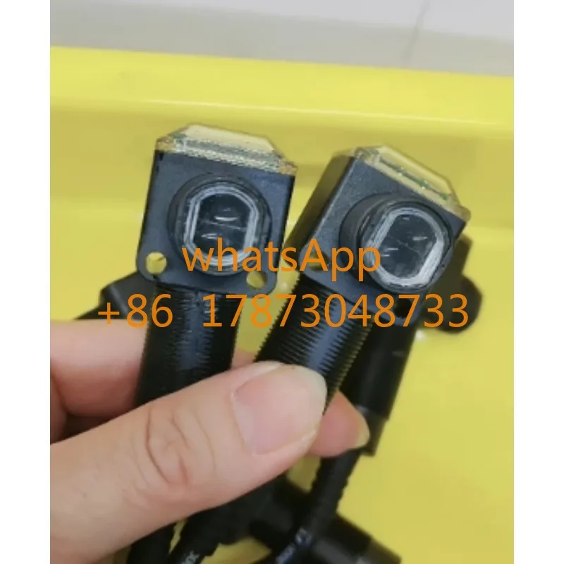 Фотоэлектрический датчик 42EF-P2SFB-A2