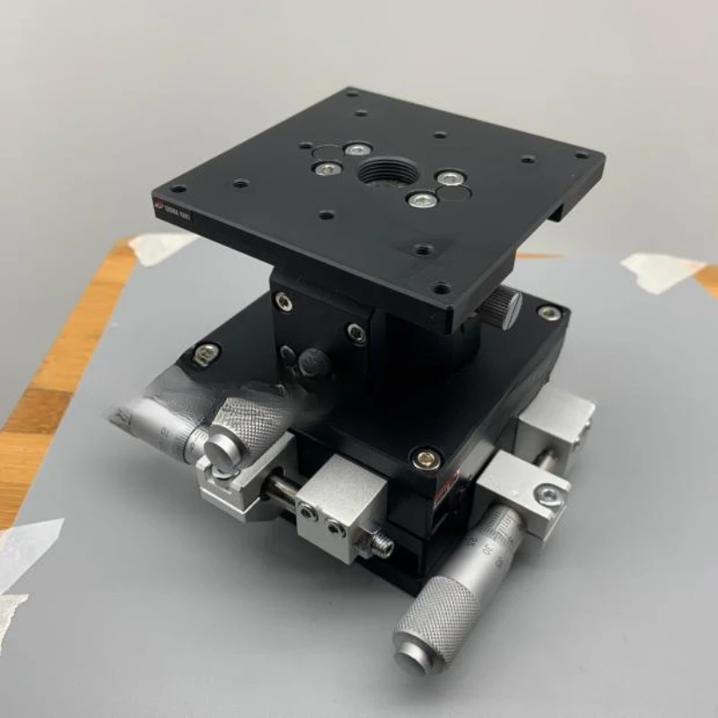 

Оптическая ручная трехосевая платформа TSD-805S XYZ тонкая Регулировочная платформа Настольный 80 мм в наличии