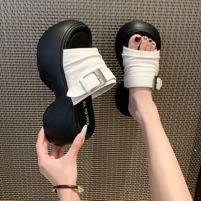 

Women 8CM Platform Slippers Summer Beach Thick Bottom Anti-Slip Sandals Female High Heels 2026 New Design Lady Outdoor Shoes