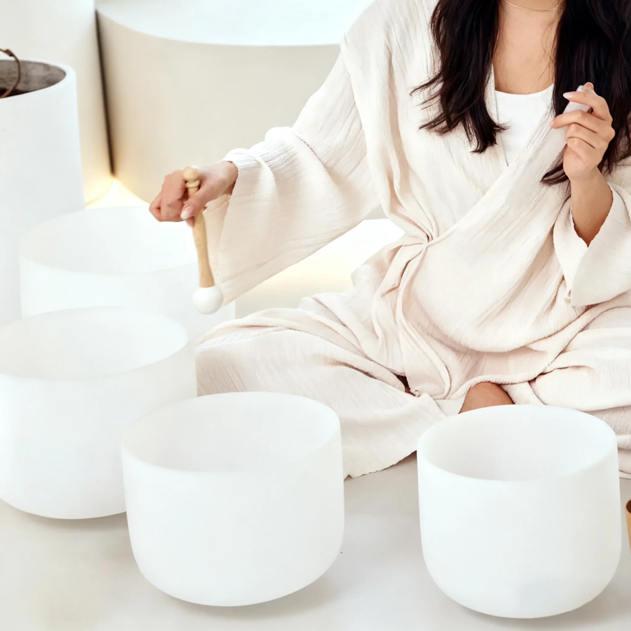 YXQY 8-14 Inch 4pcs Large Frosted Quartz Crystal Singing Bowls Set Chakra for Sound Healing and Meditation with Carry Bag