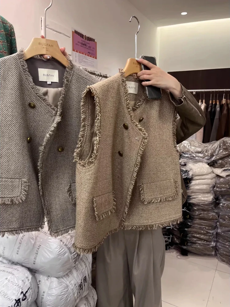 

Женский жилет с верхним слоем в европейском стиле, маленький размер, ретро-накладка на плечо, Jaet без бирки, Ele Chic, круглый, нелоновый, с двойной пуговицей