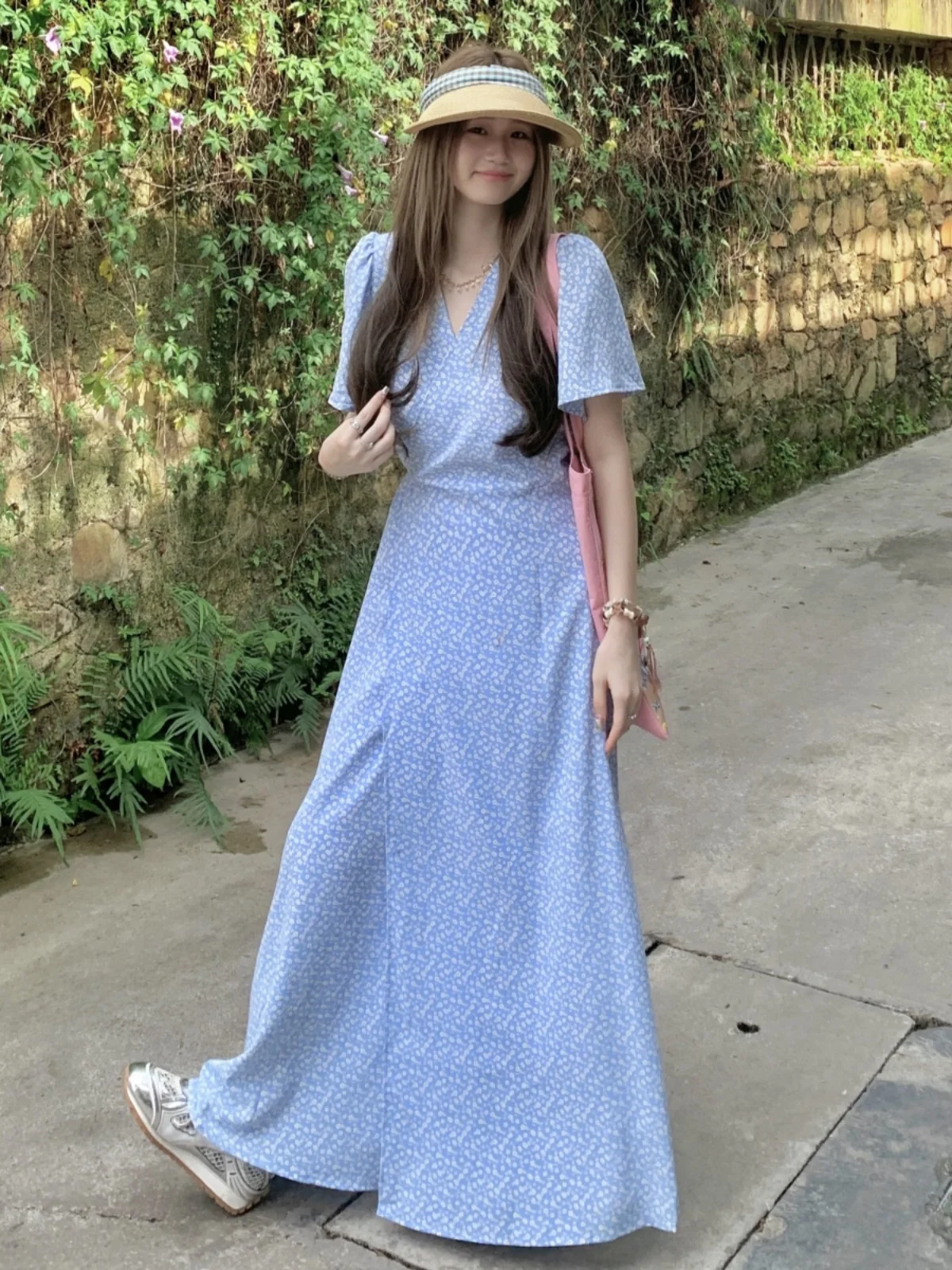 

plus Size Blue Floral Dress V Neck Waist Cinching Design Sense Tie Long Skirt Korean Style a Line Summer New Arrival