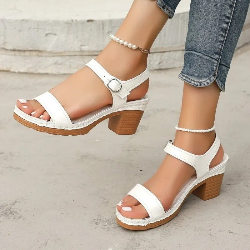 sandalias-femininas-de-salto-grosso-trancadas-com-tira-no-tornozelo-plataforma-verao-2026-sandalias-casuais-gladiadoras-trancadas-para-mulheres