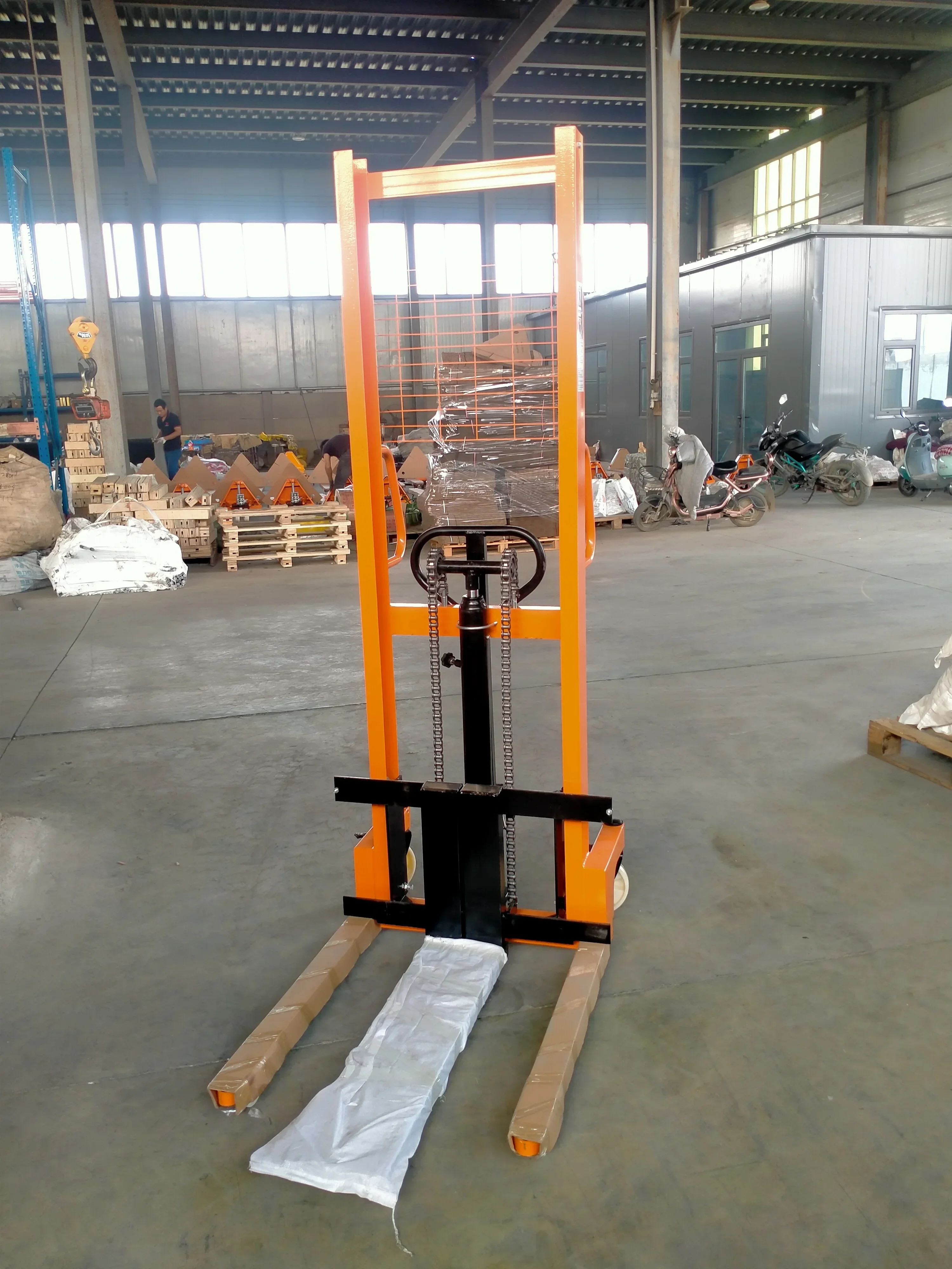 Hydraulic Stacker 1000kg-3000kg Small Hand Pallet Forklift Adjustable Fork Width Hot-selling