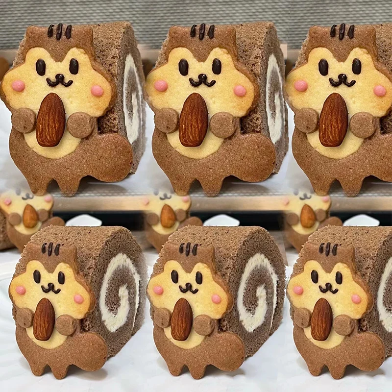 Cartoon Squirrel Hug Chestnut Cookie Cutters Cute Squirrel Shaped 3D Biscuit Embossing Mould Frosting Dessert Decorating Tools