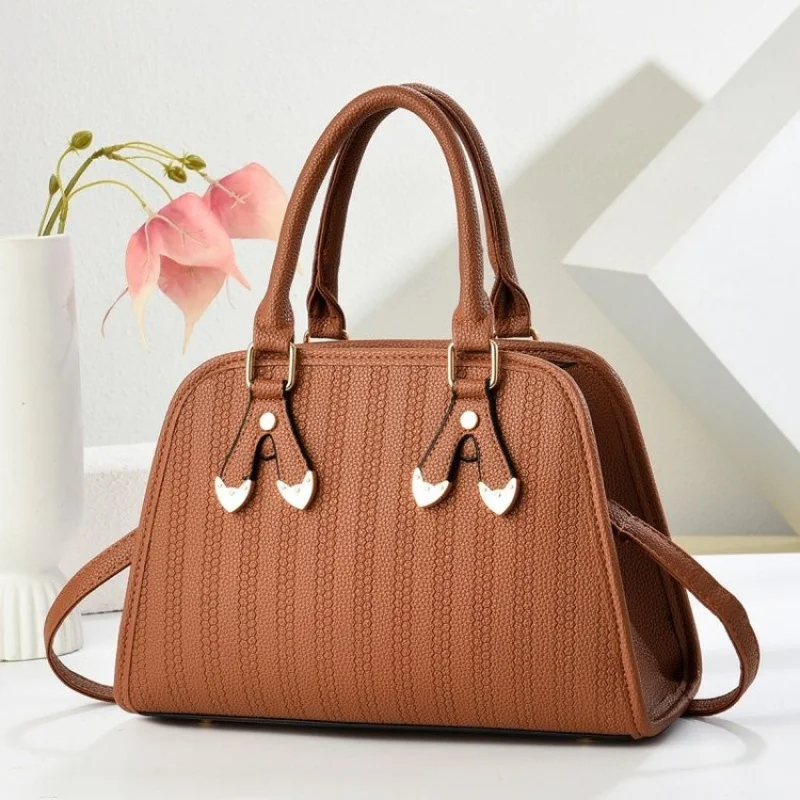 حقيبة كروس أكسفورد مقاومة للماء للنساء بطباعة متعرجة وحزام قابل للتعديل وخفيفة الوزن ومتينة وحقيبة ركاب ساخنة موسمية ​