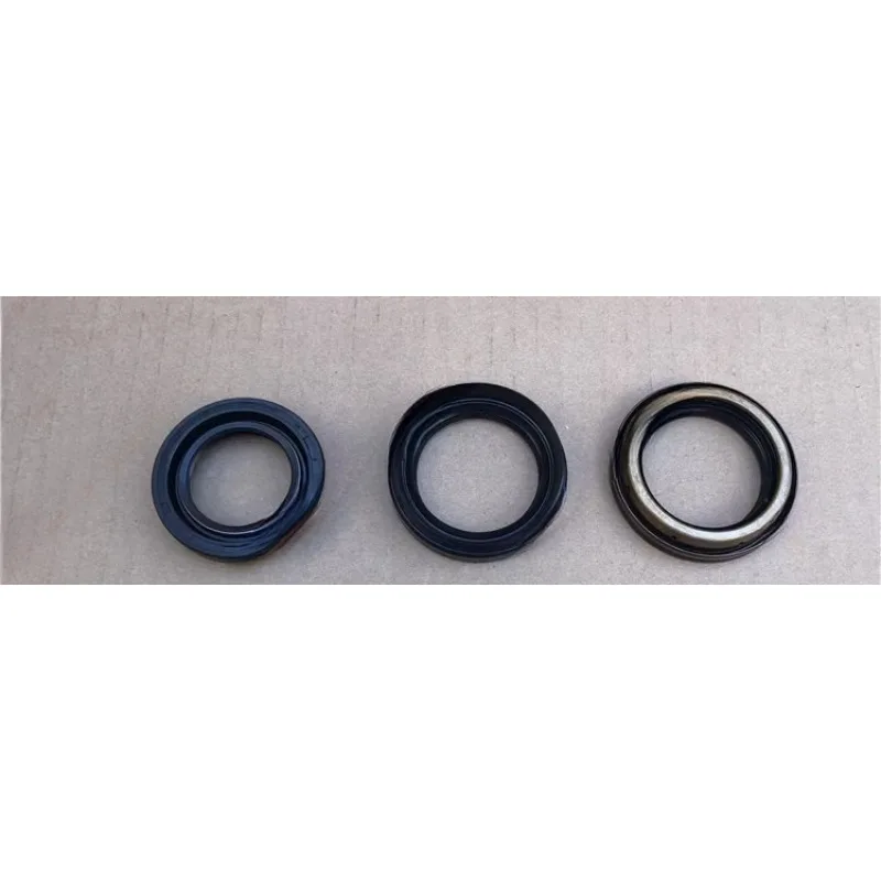 Five-speed Six-speed Transmission Oil Seal Half Shaft Oil Seal Drive Shaft Oil Seal for SAIC MAXUS V80