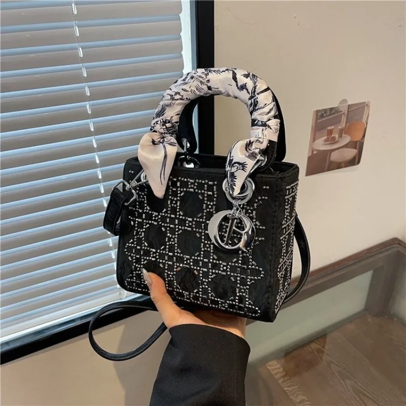 

Ladies Shoulder Bag Versatile Crossbody Bag Retro Maillard Style For Commuting And Travel Chic