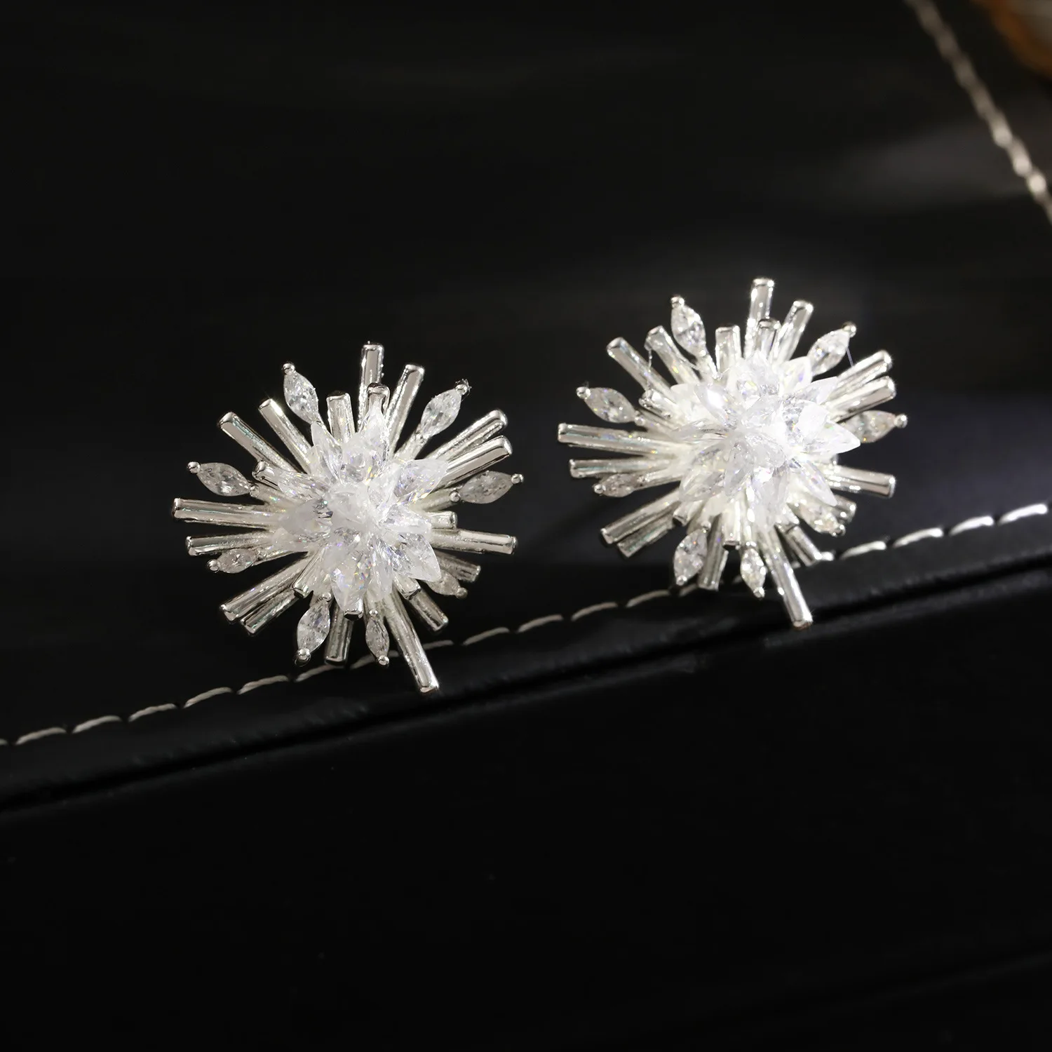 

925 Silver High Quality Silver Needle Crystal Ice Flower Stud Earrings Fairy Style Fashion Ear Jewelry for Girls Wholesale