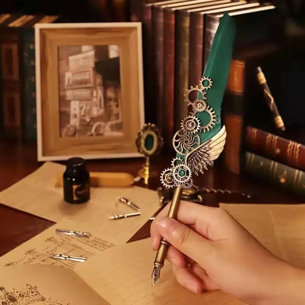 

Retro Punk Dipped in Water Pen European Style Vintage Luxury Metal Signature Pen Fountain Pen Replaceable 5 Nib Feather Pen