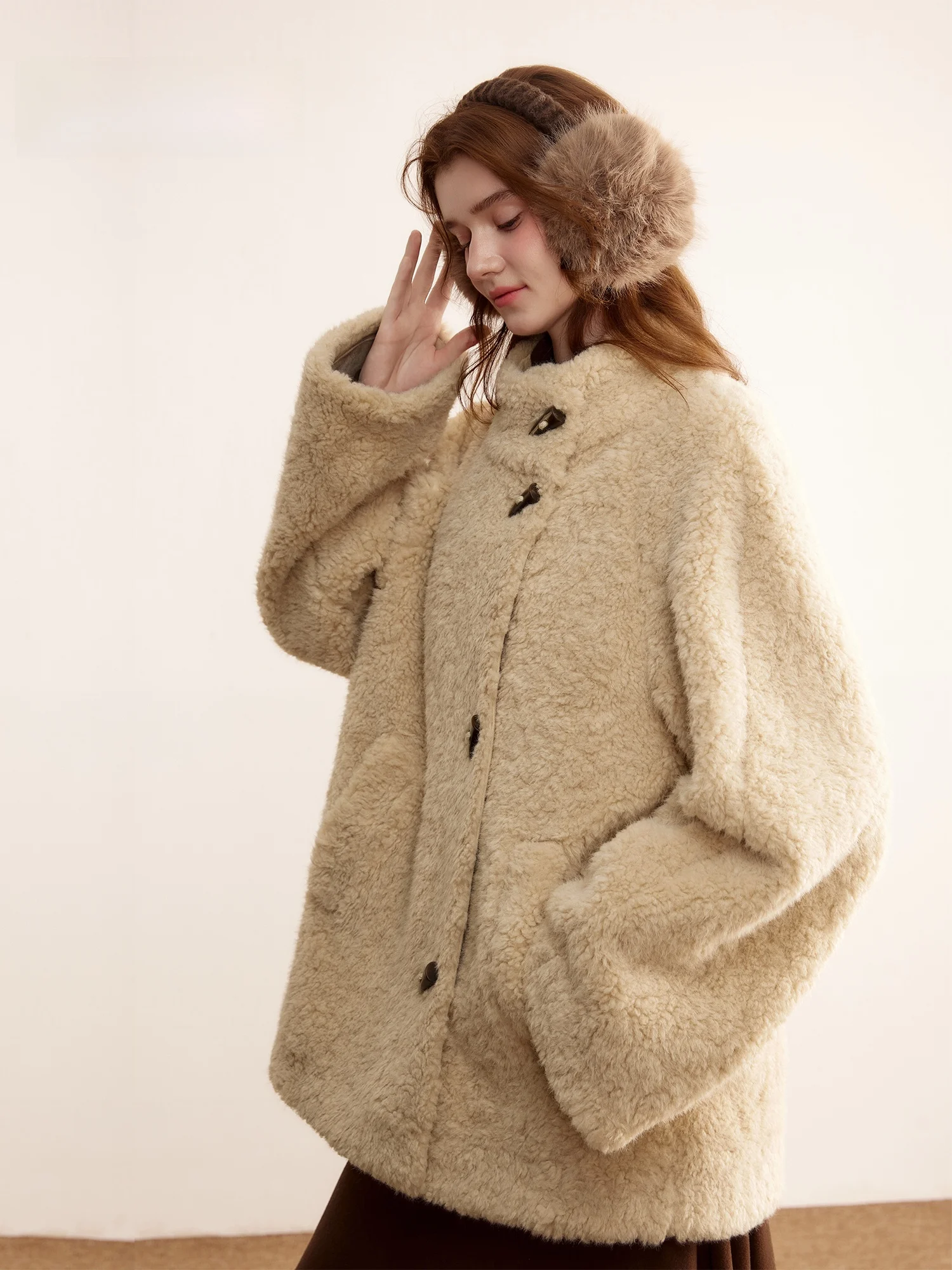 

Cindral Sli Lamb Fur Jaet Women's Mid-Length Loose Thi Warm Synthetic Leather And Fur Inteated Commute Sle Polyester