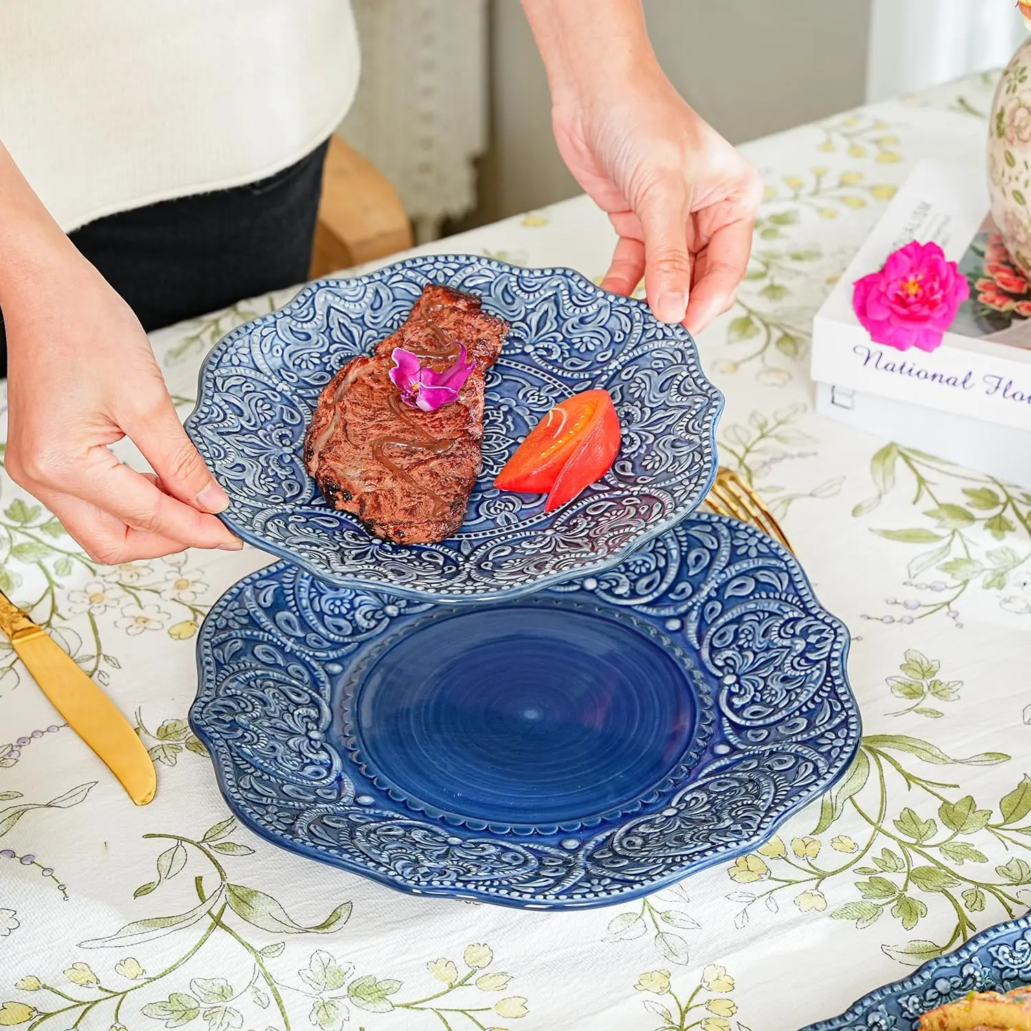 Vajilla de comedor fina de gres en relieve, platos de porcelana de estilo barroco antiguo, juego de 2 platos de ensalada de 8,5" y cena de 11"