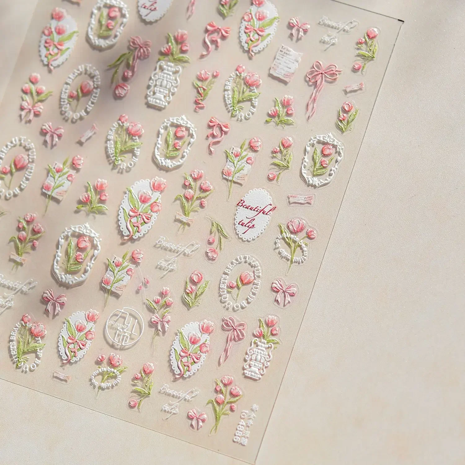 金箔白い花の花束花びらチューリップブルーム魅力的なレトロメタル自己粘着 5D ネイルアートステッカーマニキュアデカール