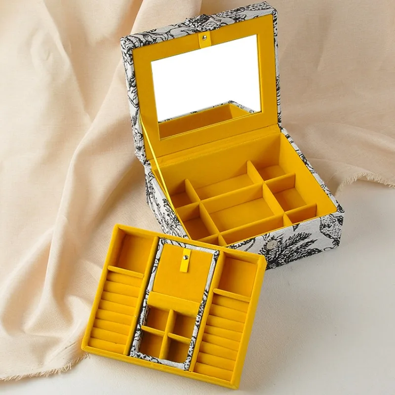 

Маленькая шкатулка для драгоценностей, тканевые коробки для хранения колец в стиле ретро, дорожная портативная витрина для ожерелья, браслета, двухслойная витрина для ювелирных изделий