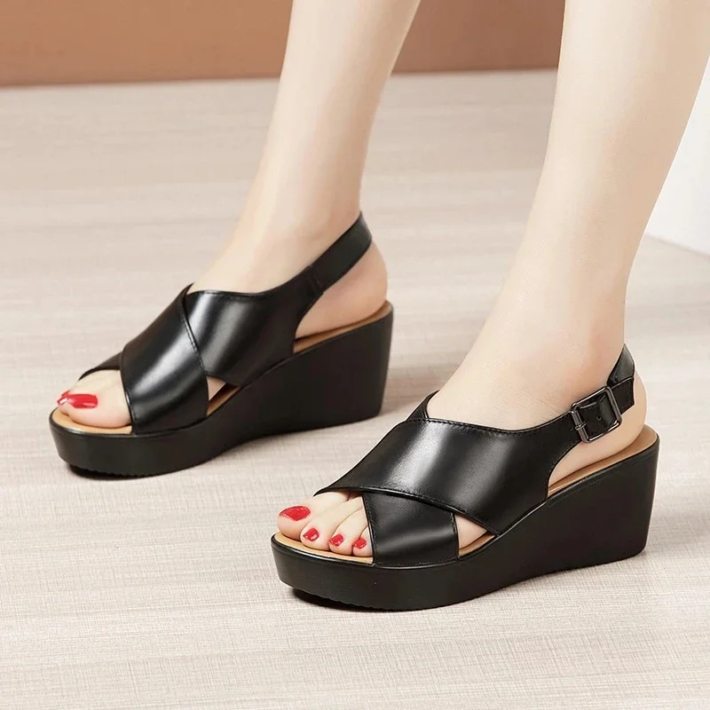 BEYARNE Plus Size 32-43 Back Buckle Platform Wedges Sandals Summer Shoes Casual Beach Shoe Medium Heels Sandals for Mother