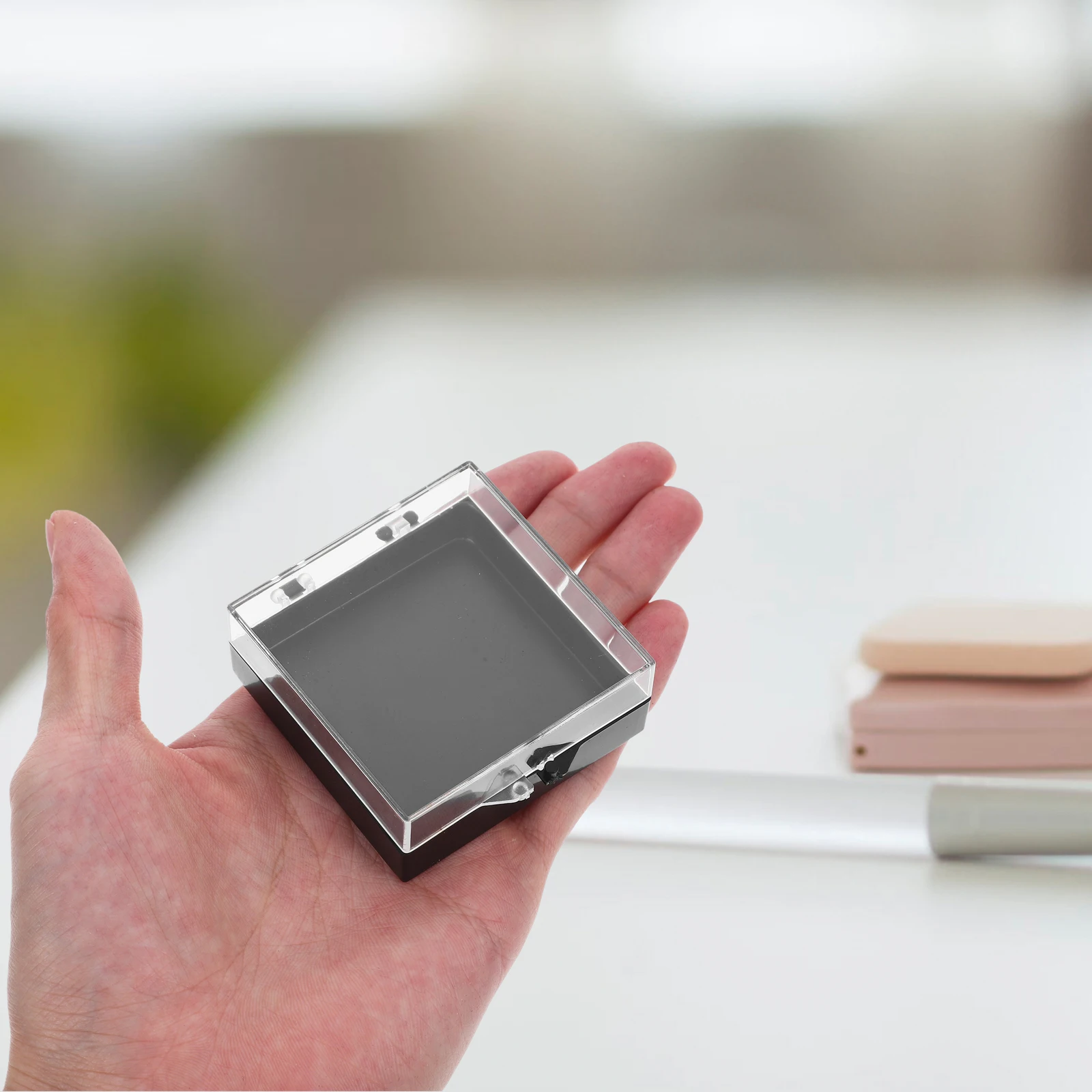 Abzeichen Kunststoff Box Brosche Display Pin Fall Ständer Halter Sammlung Lagerung Schmuck