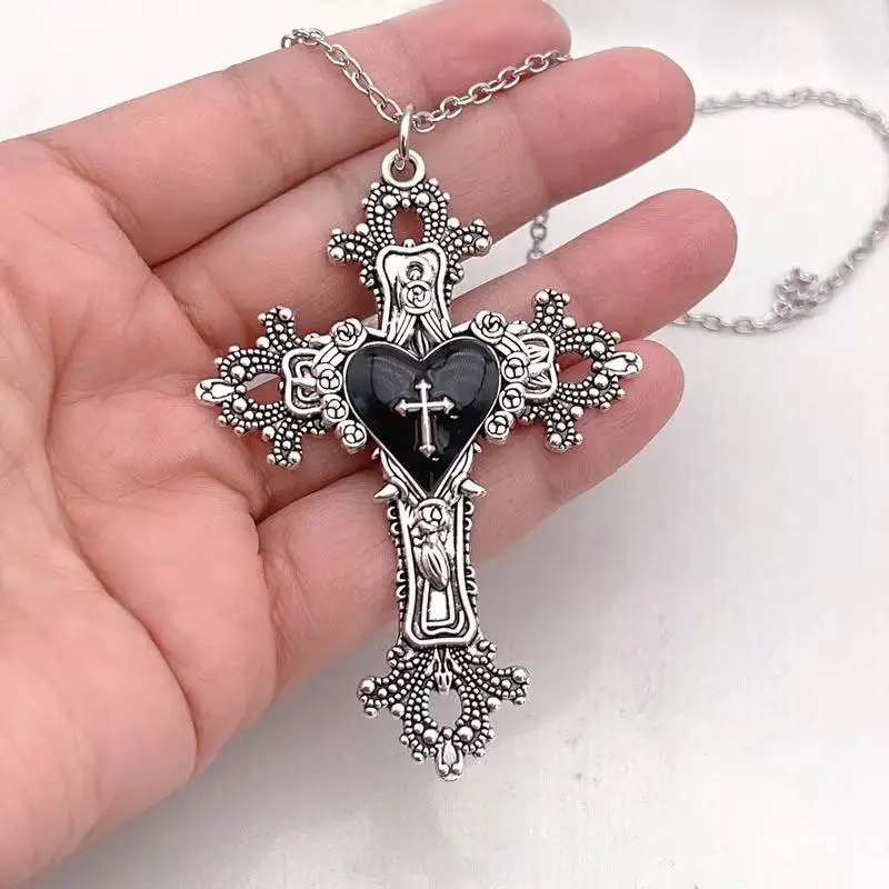 

Retro Gothic Thorn Rose Heart Cross Necklace Y2K Punk Style Pendant Necklace Female Fashion Jewelry