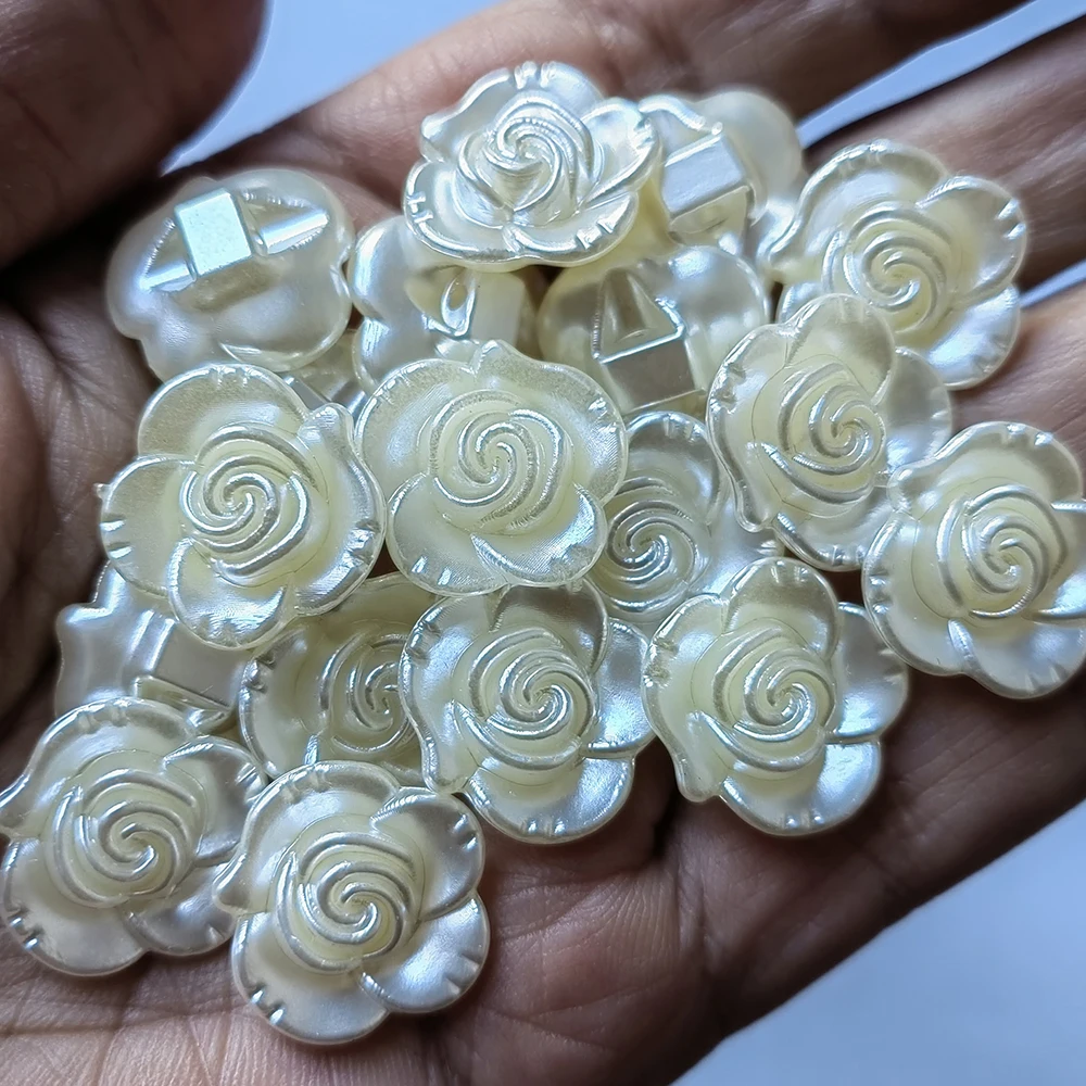 50pcs 18mm / 15mm one hole pearl white flower buttons for sewing scrapbook wedding craft headwear sewing decorative accessories