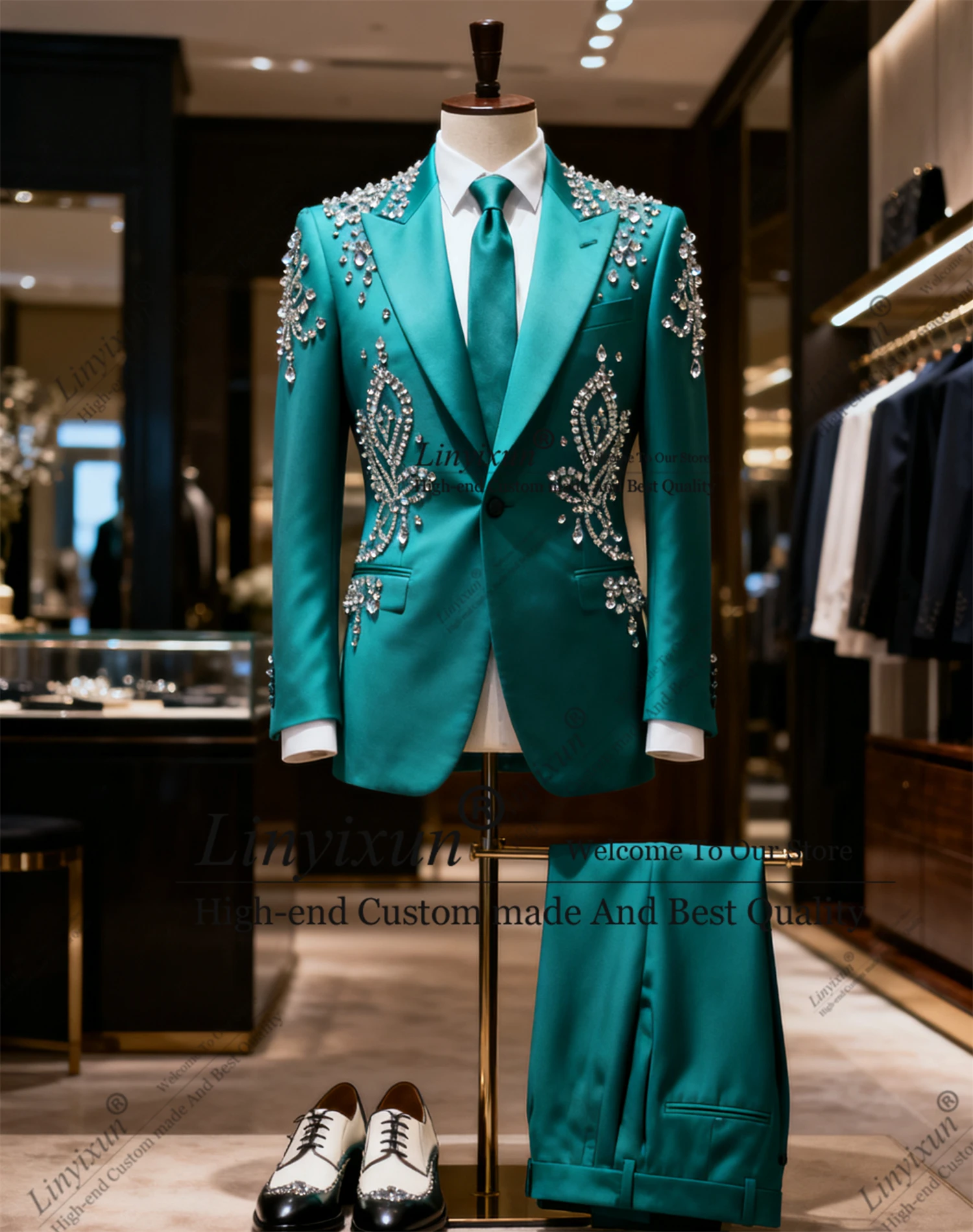 

Crystals Rhinestone Men Suits Customized Peaked Lapel Ropa Hombre Formal 2 Pieces Sets Groom Tuxedos Wedding Male Party Blazer