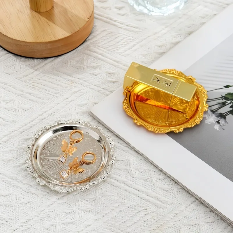 Vintage Geschnitztes Eisen-Schmucktablett in Gold- und Silberoptik, Dekorativer Organizer, Eleganter Ringhalter, Schmuckschale für Schminktisch-Dekoration – Detail 6