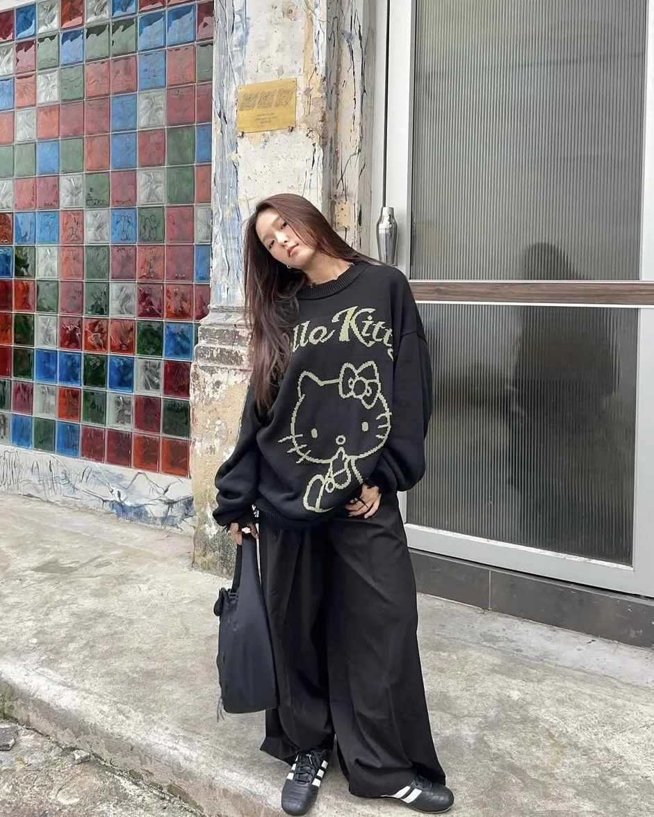 เสื้อไหมพรมทรงหลวม ลายการ์ตูน ดีไซน์สำหรับผู้ชายและผู้หญิง ผ้าคอตตอนผสม แขนยาว แฟชั่นฤดูหนาว สไตล์ลำลอง