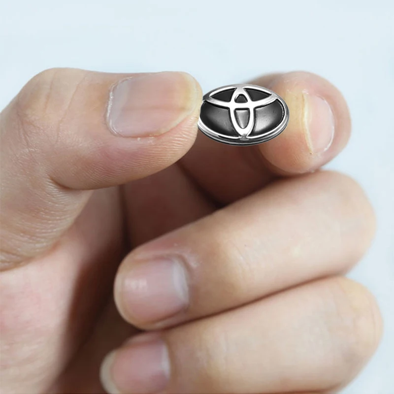 15 مللي متر سيارة مفتاح بعيد ملصق الألومنيوم شعار مائي لتويوتا سيكويا كامري أفينسيس فينزا أكوا أفالون مارك-X هارير برادو سوبر