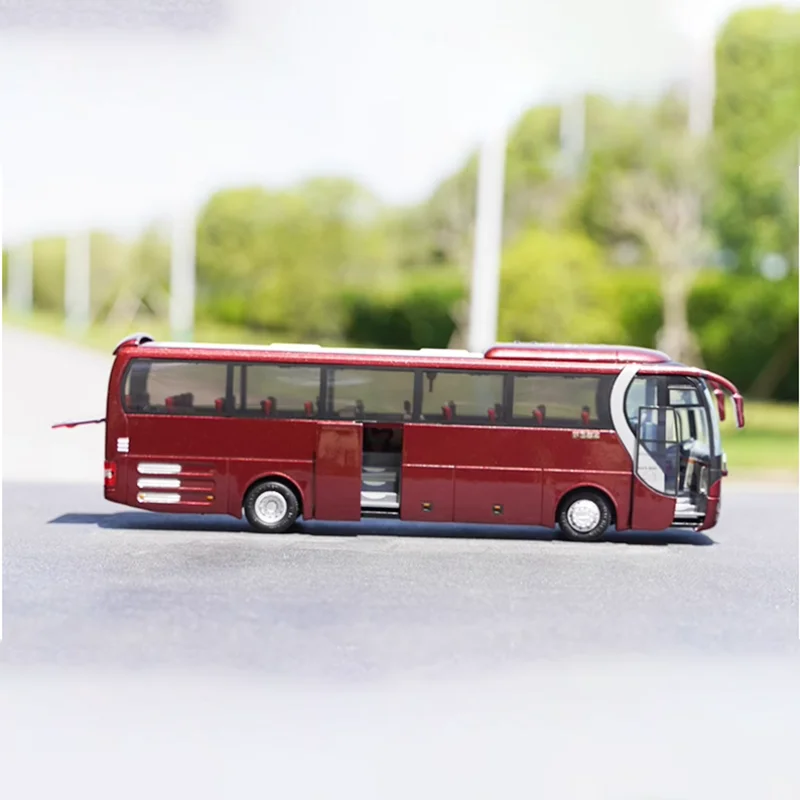 Diecast Scale 1:42 Yutong Bus MAN RheinSTAR ZK6120R41 Luxury Tour Bus Model Alloy Metal Vehicle Gift Display Collection   Hobby