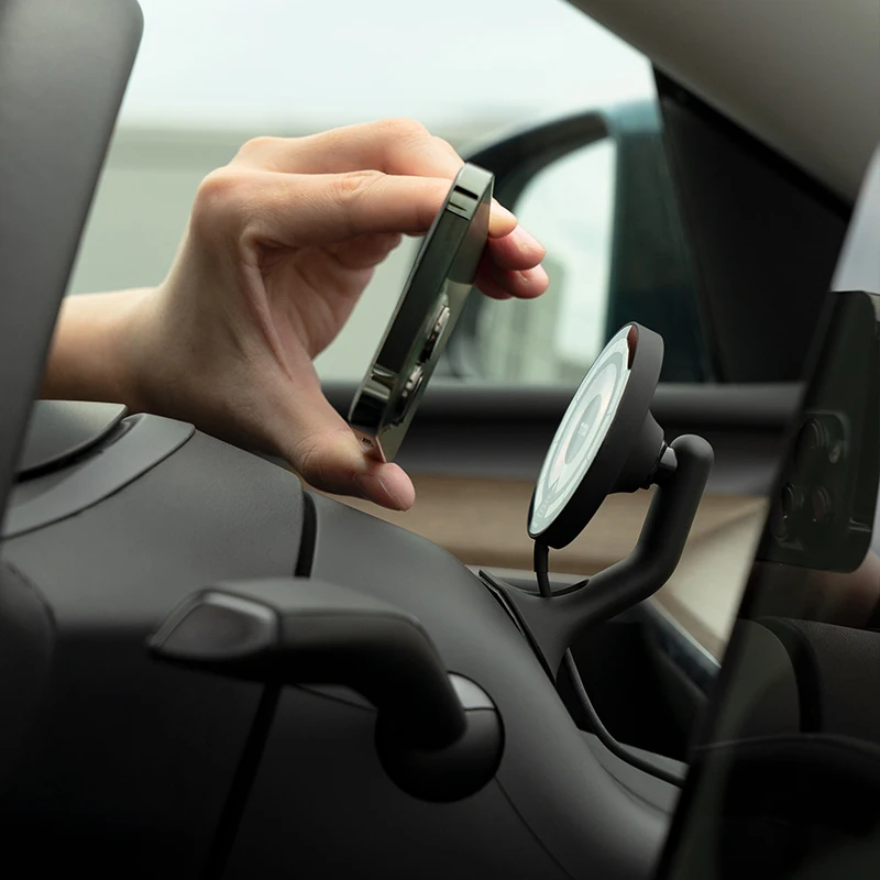 Supporto per Smartphone adsorbibile con supporto per caricabatteria da auto magnetico senza fili per Tesla Model 3 Y supporto per telefono da auto