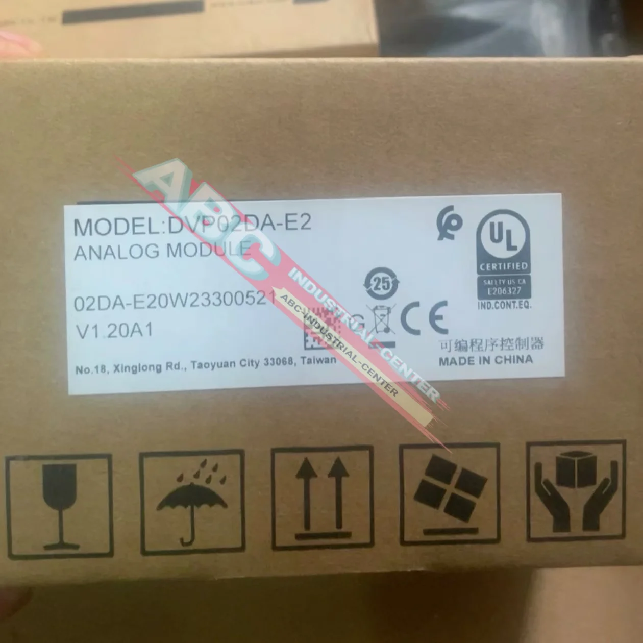 New original   DVP04AD-SL  PLC Module DVP04DA-S