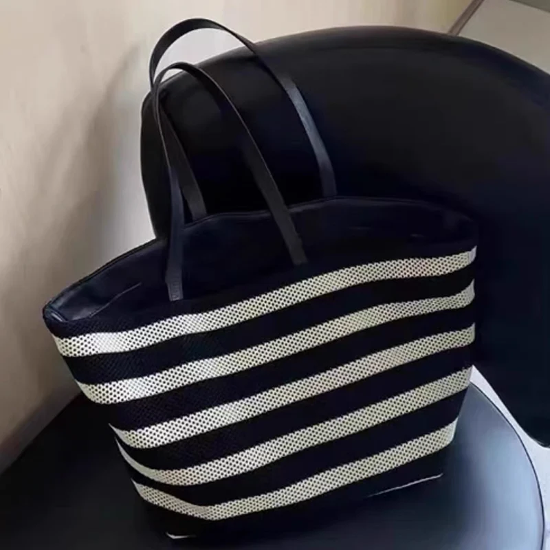 

Large Capacity Women Handbag Summer Beach Bags Rattan Woven Shoulder Bag Women Handmade Straw Travel Bags