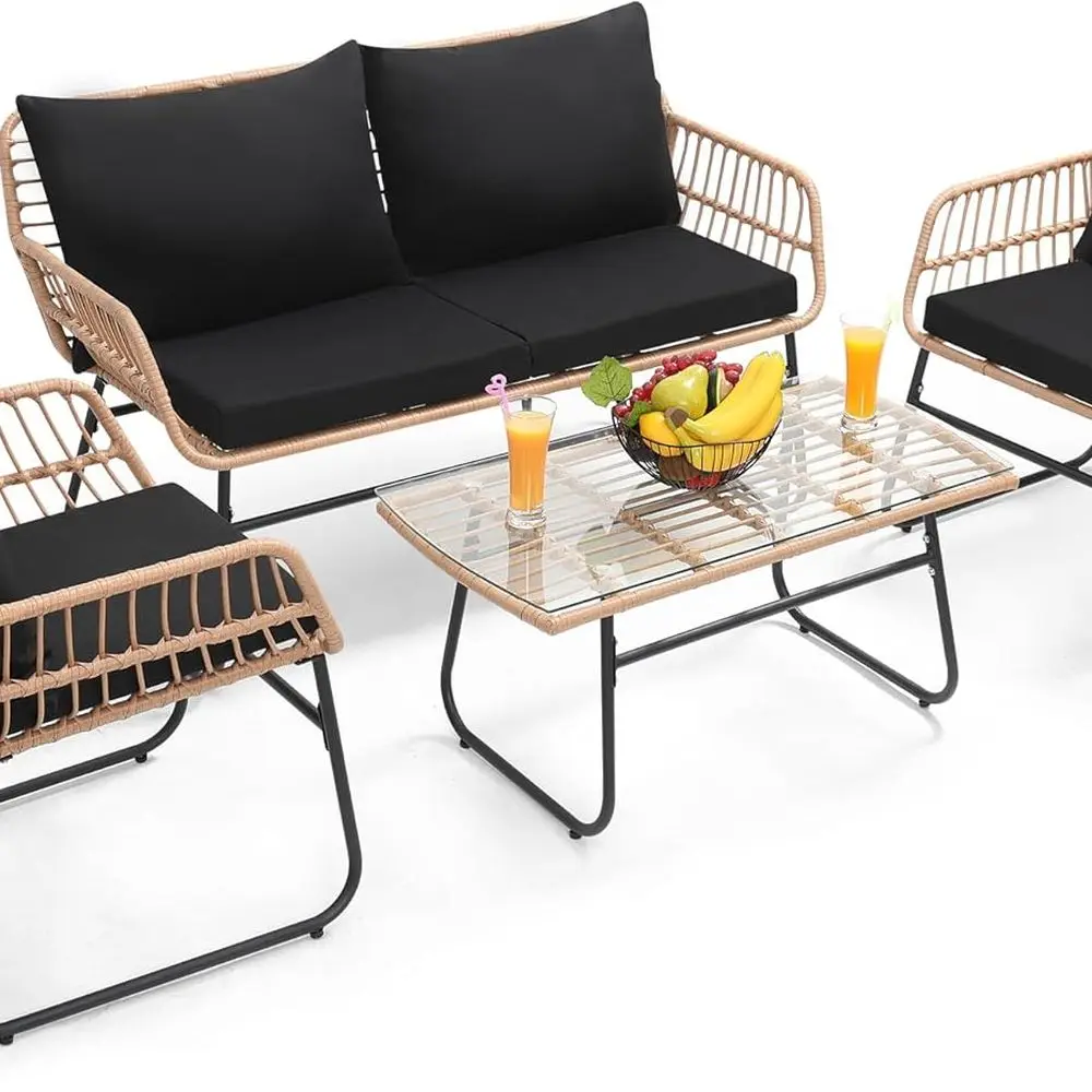 ชุดบิสโทรสำหรับลานบ้าน 4 ชิ้น ทนทานทุกสภาพอากาศ พร้อมโซฟาหวาย เก้าอี้ 2 ตัว โต๊ะ และเบาะรองนั่งหวายธรรมชาติพร้อมเบาะรองนั่งสีดำ