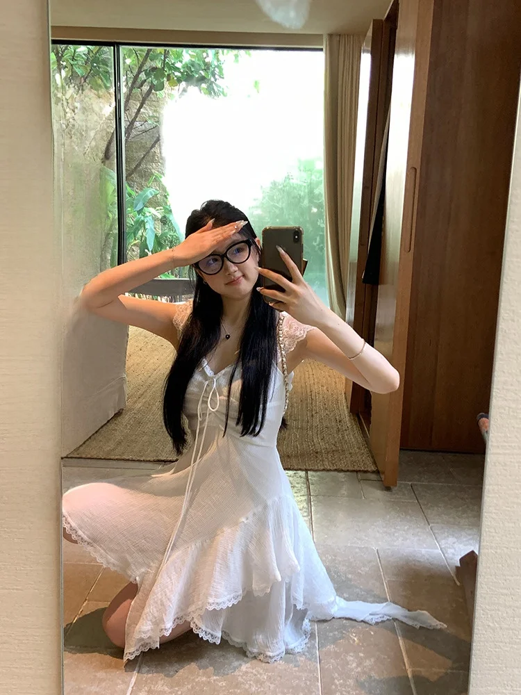 jupe-de-ballet-en-dentelle-blanche-step-dr-asymetrique-imprime-floral-fly-sve-dr-col-carre-francais-jupe-trapeze-ete